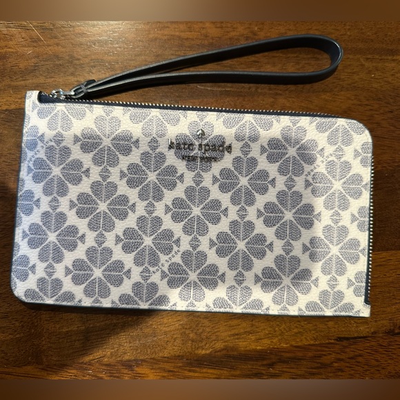 kate spade Handbags - kate spade new york Staci Medium L Zip Wristlet (Navy Multi)